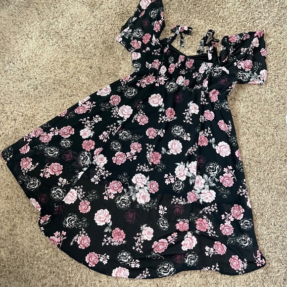 High Low Floral Dress - Picture 2 of 11